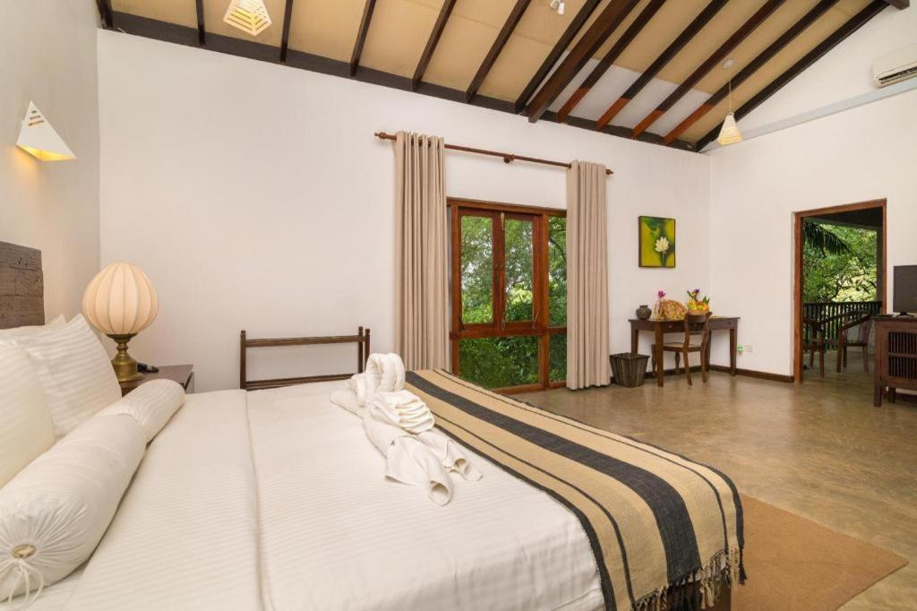 Roman Lake Ayurveda Boutique Resort Ahungalla Luaran gambar