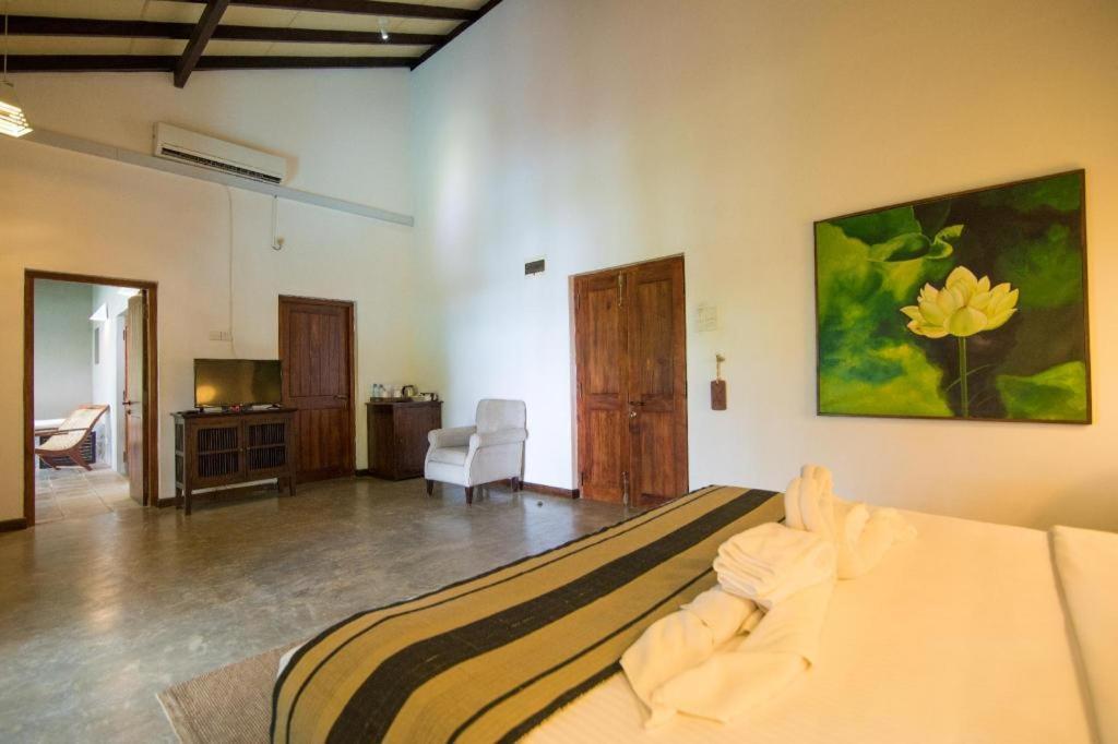 Roman Lake Ayurveda Boutique Resort Ahungalla Luaran gambar