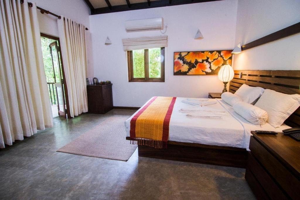 Roman Lake Ayurveda Boutique Resort Ahungalla Luaran gambar