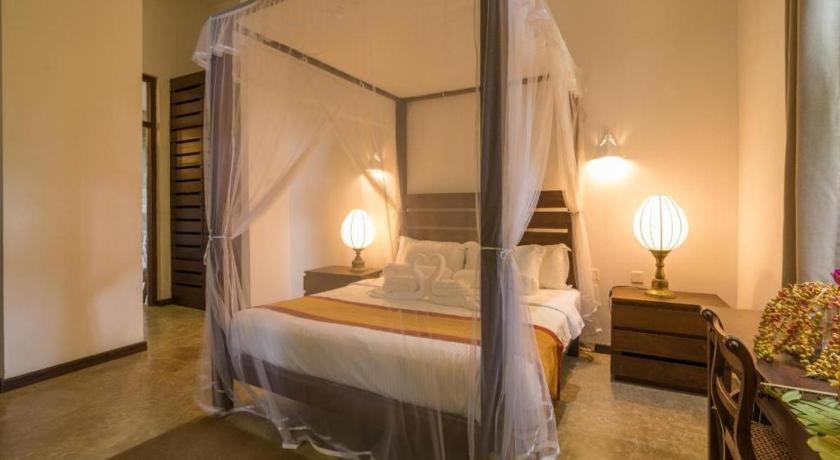 Roman Lake Ayurveda Boutique Resort Ahungalla Luaran gambar